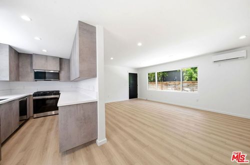 b-333 6th Avenue, Venice, CA, 90291 | Card Image