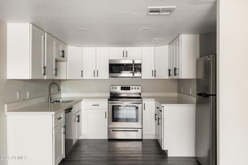 110-7920 E Camelback Rd, Scottsdale, AZ, 85251-2664 | Card Image