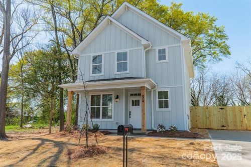 574 Reid St, Belmont, NC, 28012-3024 | Card Image
