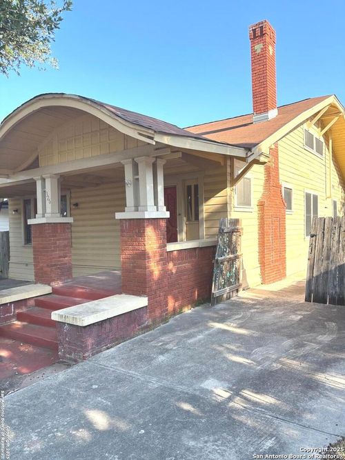 326 E Craig Pl, San Antonio, TX, 78212-3548 | Card Image