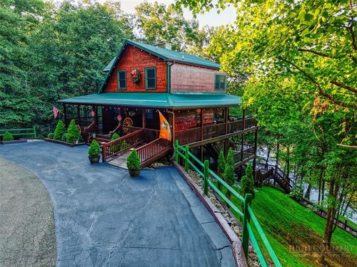 289 Spring Meadows Way, Piney Creek, NC, 28663-9283 | Card Image