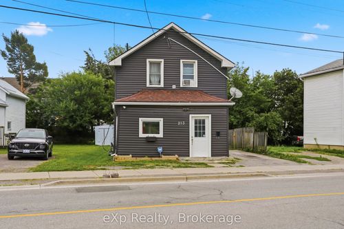 213 Station St, Belleville, ON, K8N2T6 | Card Image