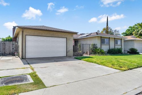 362 W Ashcroft Ave, Clovis, CA, 93612-5003 | Card Image