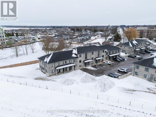 14-3202 Vivian Line 37, Stratford, ON, N5A0K6 | Card Image