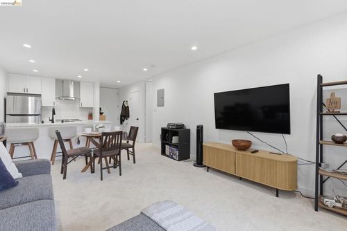 8307 Shelter Creek Ln, San Bruno, CA, 94066-3879 | Card Image