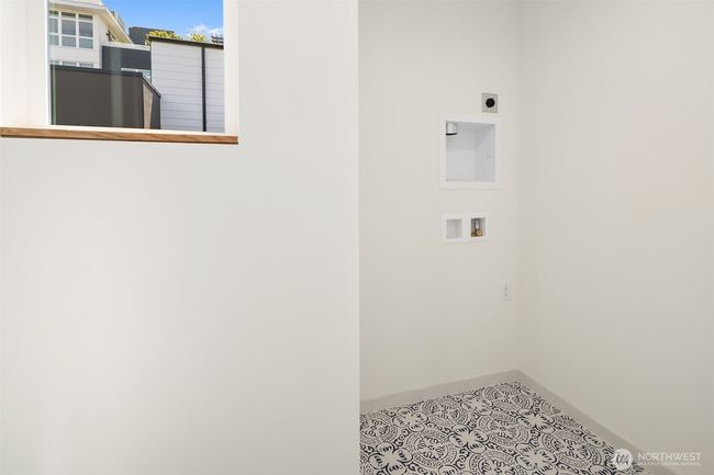 B - 2419 Nw 57 Th St, Townhouse with 3 bedrooms, 2 bathrooms and null parking in Seattle WA | Image 30