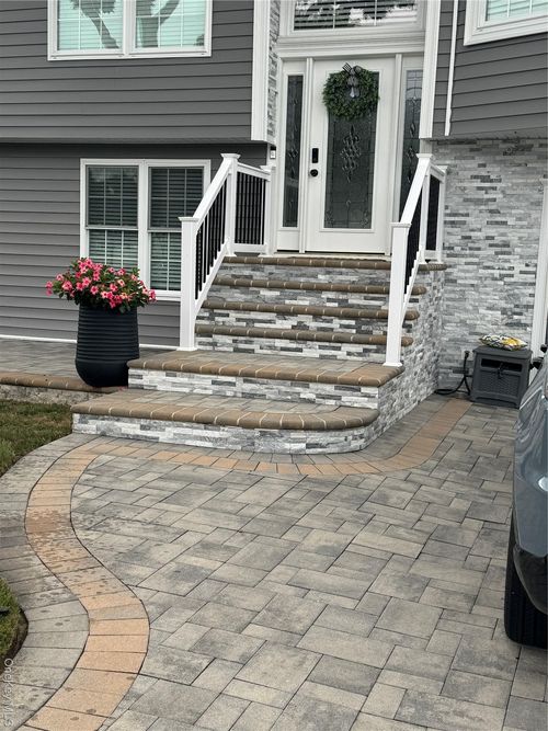 331 American Blvd, Brentwood, NY, 11717-5614 | Card Image