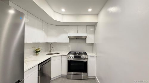 3d-140-44 34 Avenue, New York, NY, 11354 | Card Image