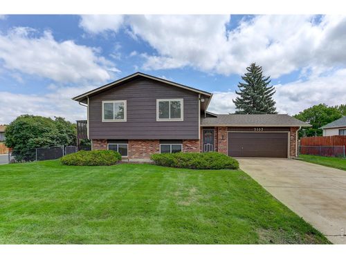 2102 S Custer Ave, Loveland, CO, 80537-7110 | Card Image