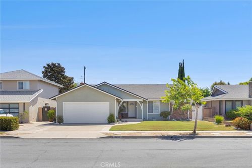 9692 Salisbury Ln, Cypress, CA, 90630-3658 | Card Image