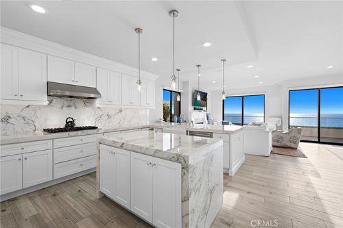 32100 Virginia Way, Laguna Beach, CA, 92651-6812 | Card Image
