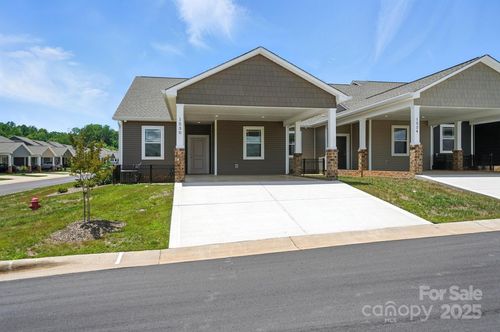 1530 29th St Se, Hickory, NC, 28602-8775 | Card Image