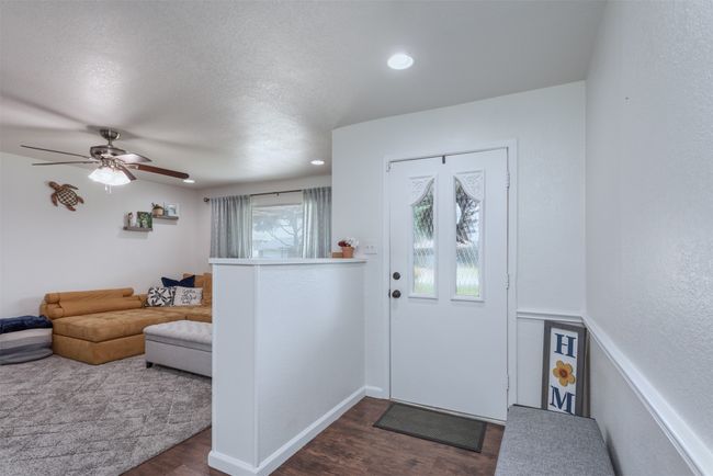 502 E Alexander Ln, House other with 3 bedrooms, 2 bathrooms and null parking in Euless TX | Image 4