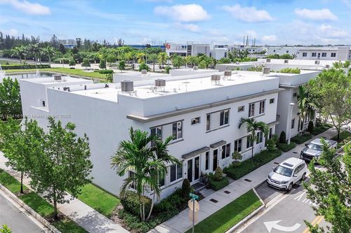 6675 Nw 102nd Path, Doral, FL, 33178-3049 | Card Image