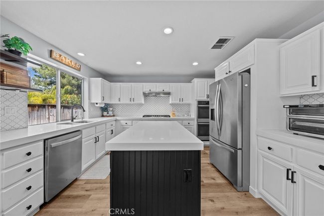 11199 Evergreen Loop, House other with 4 bedrooms, 4 bathrooms and 2 parking in Corona CA | Image 10