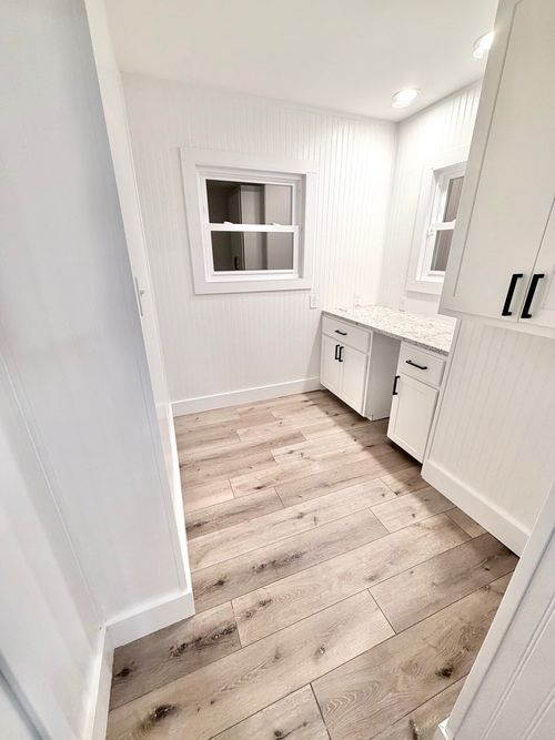 1627 W High St, Davenport, IA, 52804-2230 | Card Image