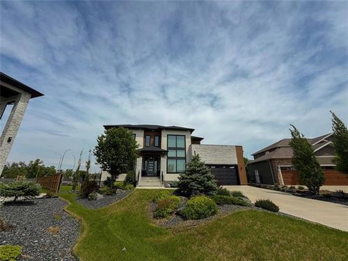 160 Saddleridge Lane, East St Paul, MB, R2E0N4 | Card Image