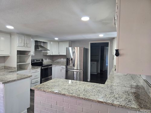 303 Avenue D, Converse, TX, 78109-1410 | Card Image