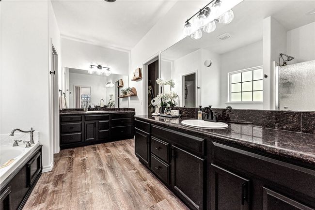 Bed 1 Bath | Image 22