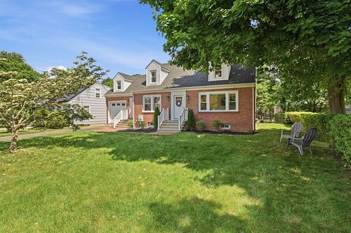82 Lincoln Park, Longmeadow, MA, 01106-2661 | Card Image