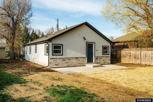1324 Lewis St, Sheridan, WY, 82801-2715 | Card Image