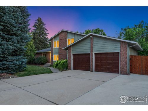 933 E Ridgecrest Rd, Fort Collins, CO, 80524-1564 | Card Image