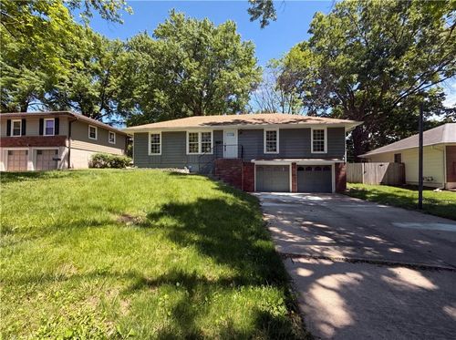 3809 S Drumm Ave, Independence, MO, 64055-3537 | Card Image