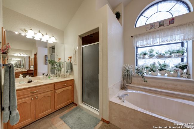172 Home Pl, House other with 3 bedrooms, 2 bathrooms and null parking in Adkins TX | Image 17