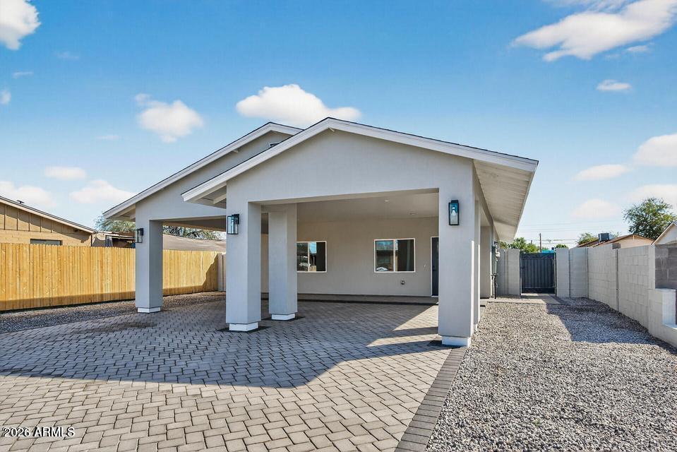 Residential Lease in Avondale 4