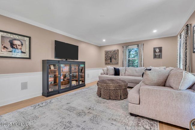 Living Room | Image 34