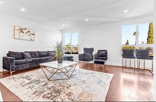 unit-4-6155 Reseda Blvd, Tarzana, CA, 91335-7329 | Card Image