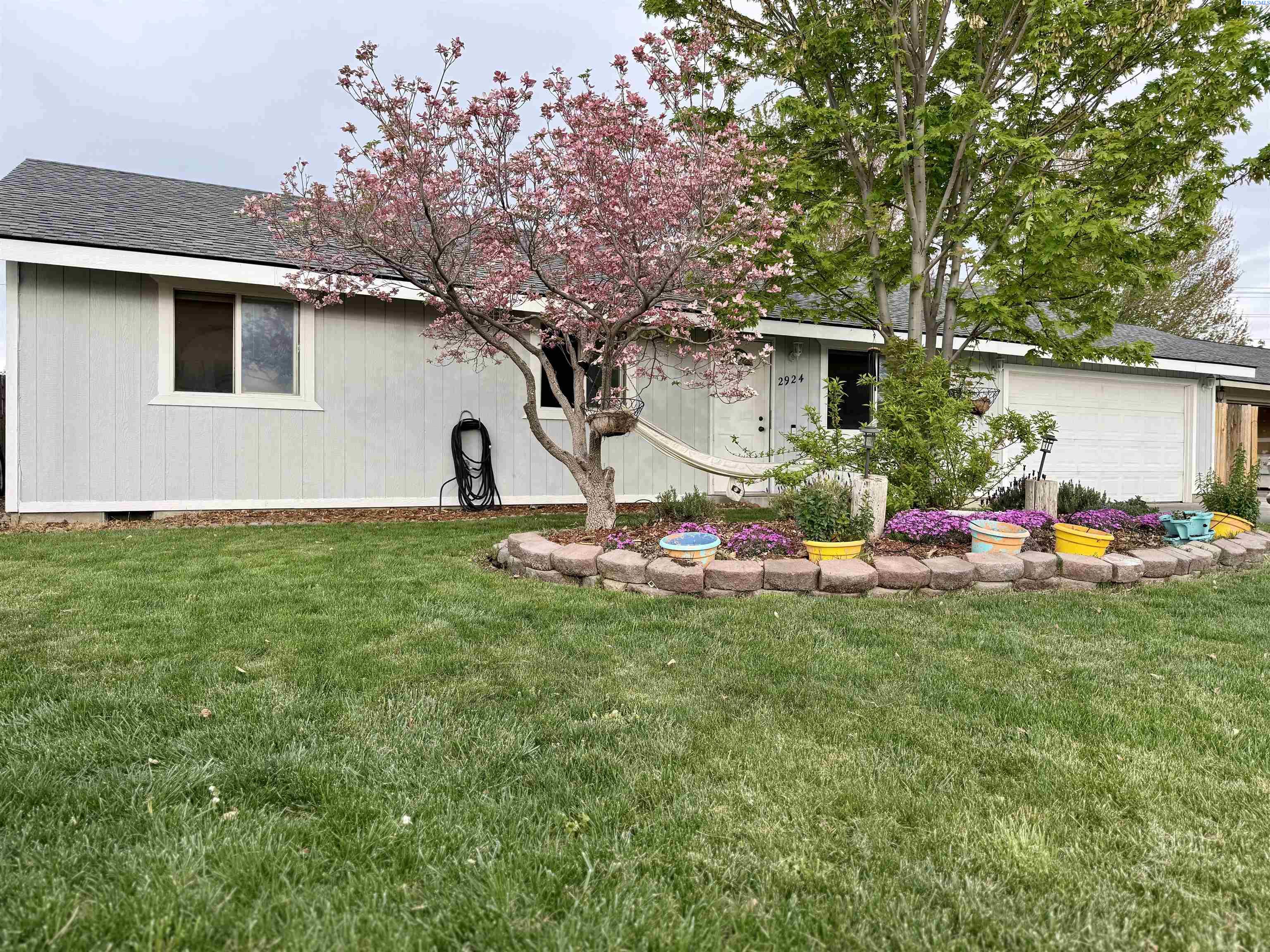 Residential in West Richland 3