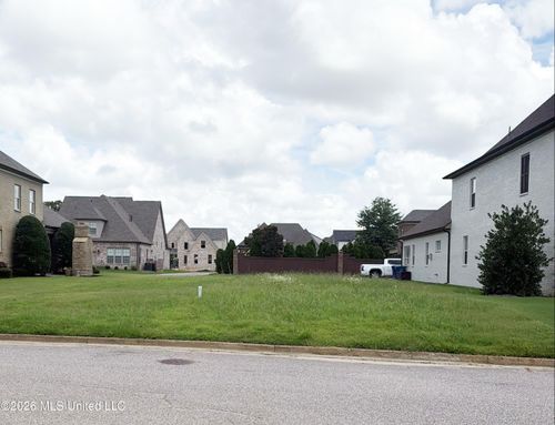 8034 Christian Ct, Olive Branch, MS, 38654-4916 | Card Image
