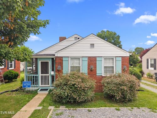 1359 E Center St, Kingsport, TN, 37664-2460 | Card Image