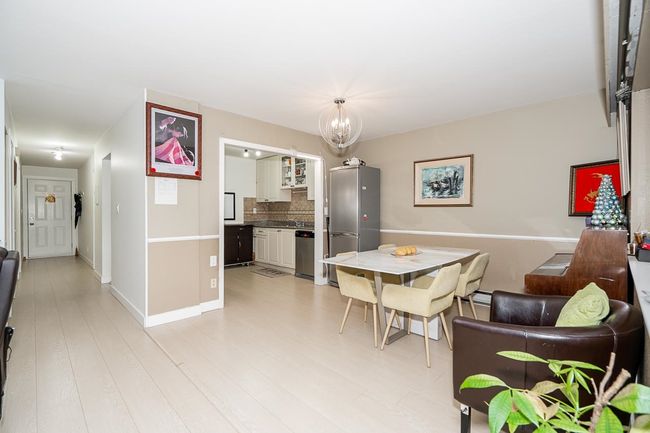 5588 Broadway, Townhouse with 2 bedrooms, 1 bathrooms and 1 parking in Burnaby BC | Image 14