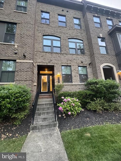 3165 Virginia Bluebell Ct, FAIRFAX, VA, 22031-1851 | Card Image