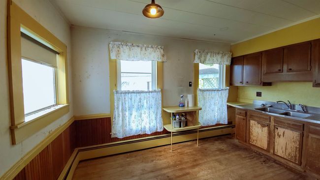366 S Main St, House other with 4 bedrooms, 2 bathrooms and null parking in Bradford VT | Image 12