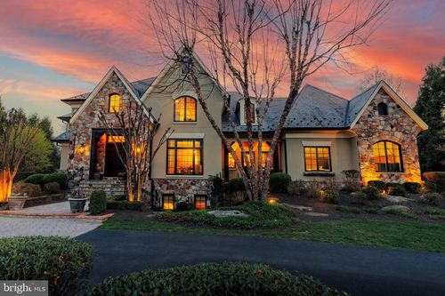 644 Deerfield Farm Ct, Great Falls, VA, 22066-3934 | Card Image