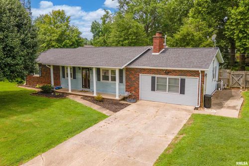 621 S 4th St, Herrin, IL, 62948-4028 | Card Image