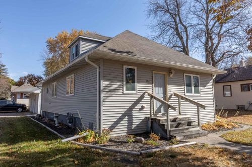 114 N 2nd Avenue E, Truman, MN, 56088 | Card Image