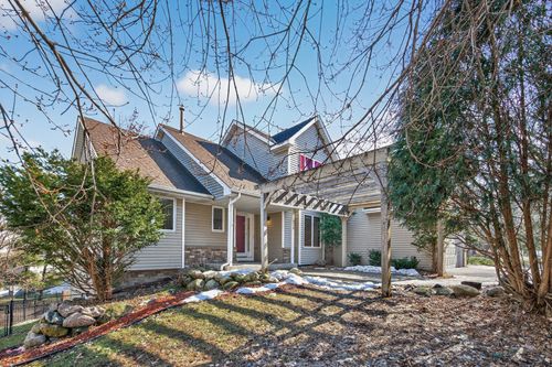 2970 Western Ave N, Roseville, MN, 55113-2451 | Card Image