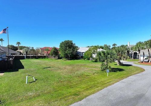 107 Grove Isle Blvd, Panama City Beach, FL, 32408-5246 | Card Image