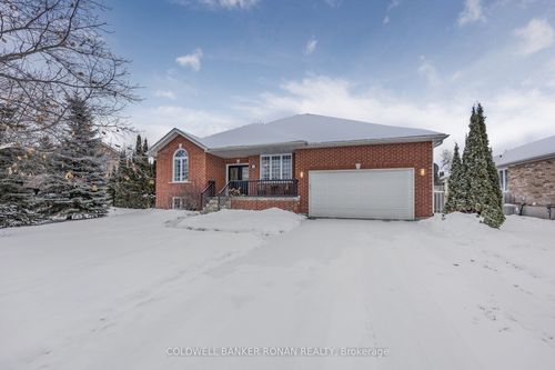 28 Dekker St, Everett, ON, L0M1J0 | Card Image