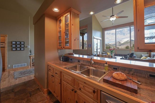 32 St Andrews Cir, Condo with 3 bedrooms, 3 bathrooms and null parking in Crested Butte CO | Image 19