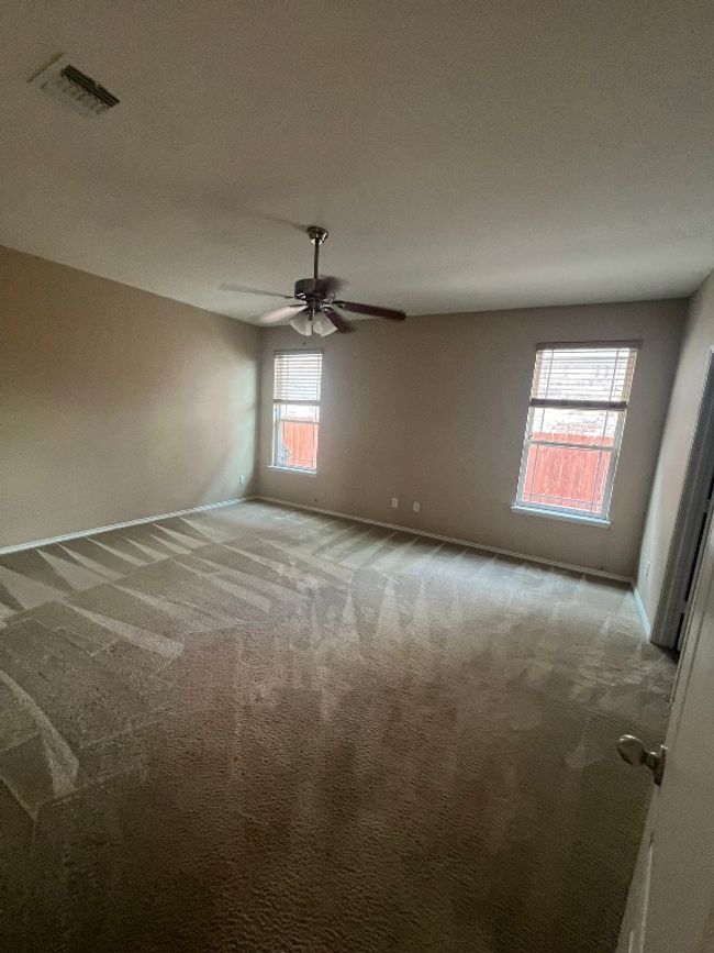330 Grand Junction Trl, House other with 3 bedrooms, 2 bathrooms and null parking in Georgetown TX | Image 14