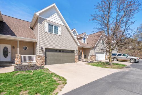 817 Tioga Park Dr, Big Rapids, MI, 49307 | Card Image