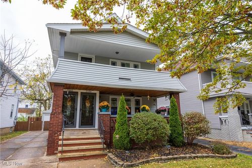 2100 Wascana Ave, Lakewood, OH, 44107-6130 | Card Image