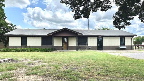 9033 Prairie Valley Rd, Ardmore, OK, 73401 | Card Image