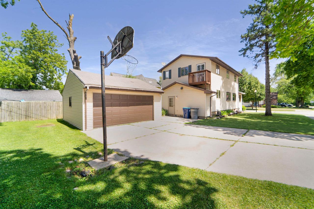 Wisconsin Ave, North Fond Du Lac, WI 54937