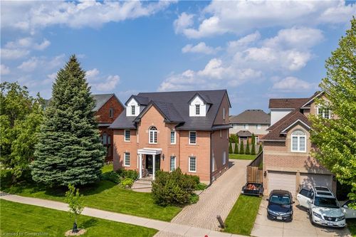 89 Meadowlands Blvd, Ancaster, ON, L9K1H8 | Card Image